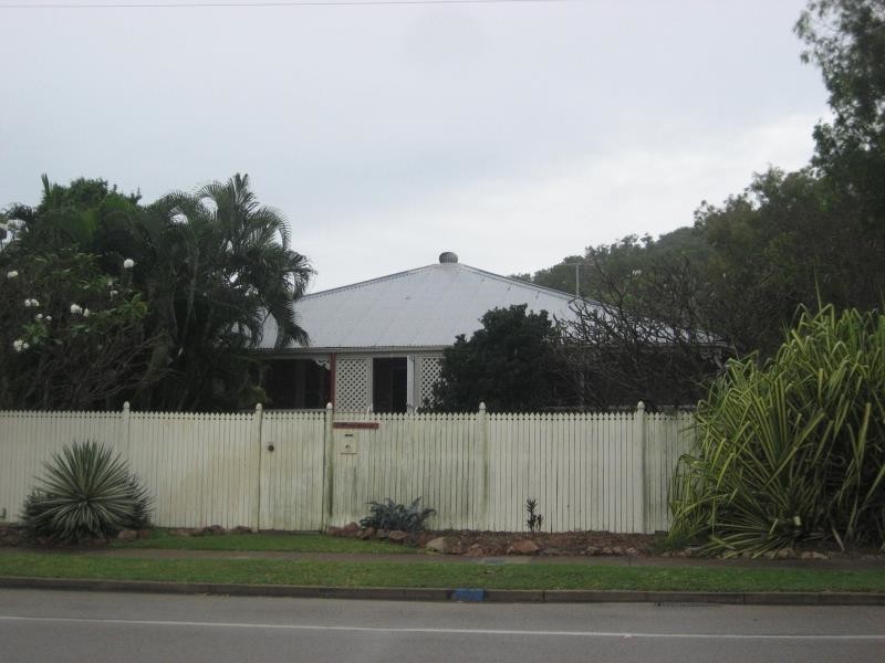 15 Harold Street, West End QLD 4810